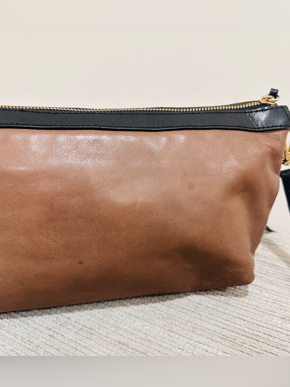 Innue Made in Italy Two-Tone Brown & Black Genuine Leather Crossbody Bag Purse - Picture 5 of 14